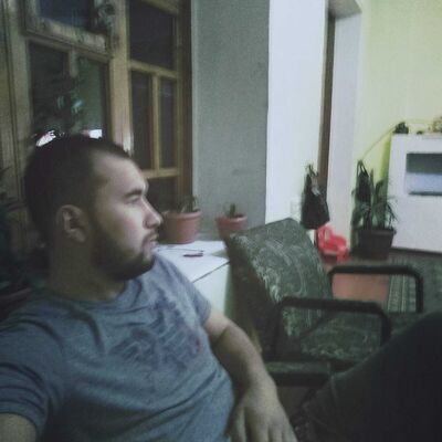  ,   Oybek, 35 ,   ,   , c , 