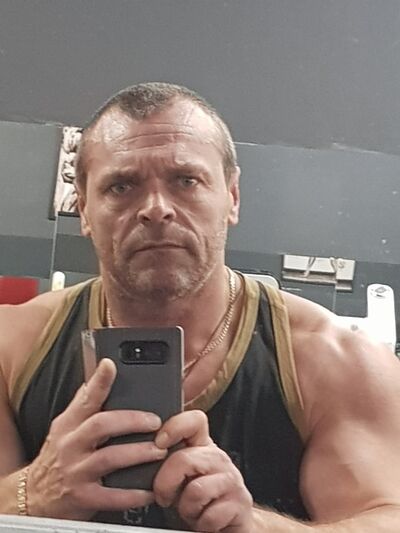  ,   Maks, 46 ,  