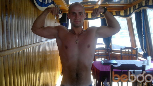  ,   Nikolas, 39 ,   