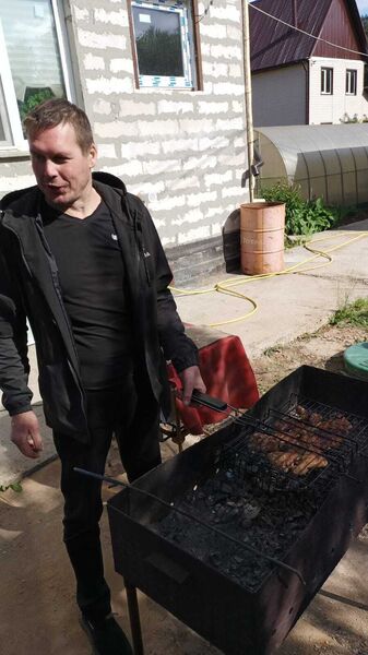  ,   Leo, 43 ,   ,   , c 