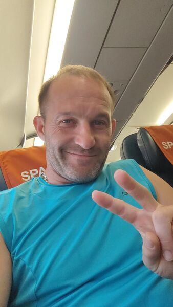  ,   Viktor, 39 ,   ,   