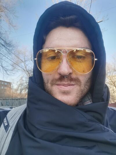  ,   John Lil, 33 ,   ,   , c 