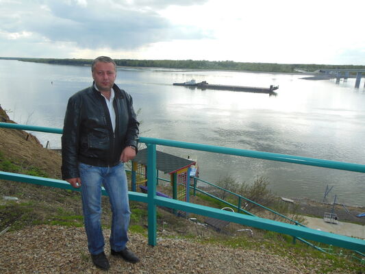  ,   Alex, 51 ,   