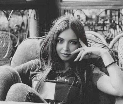  ,   Anna, 29 ,   ,   