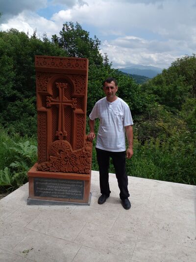  ,   Artur, 44 ,   ,   