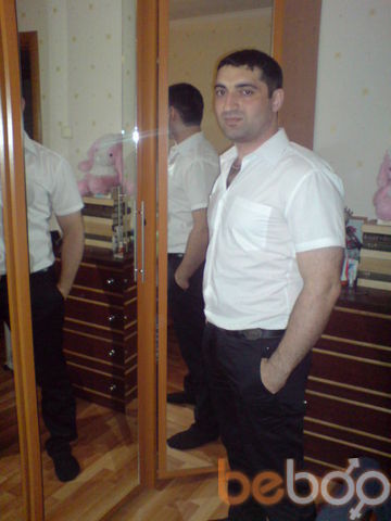  -,   Macho, 42 ,   ,   , c 