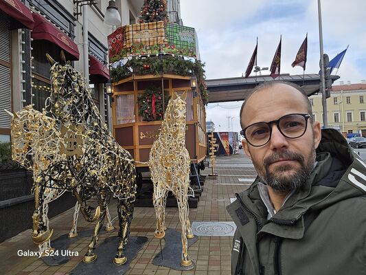  ,   Alex, 43 ,   ,   