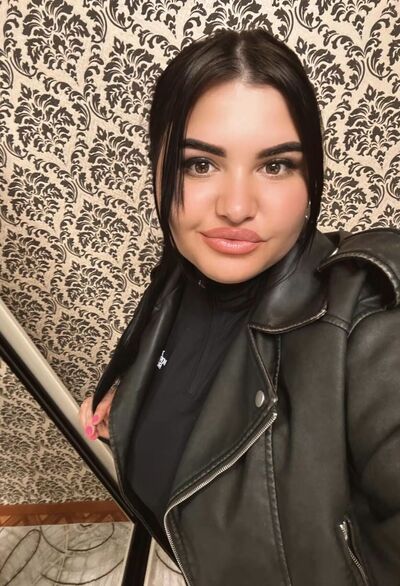  ,   Lora, 31 ,  