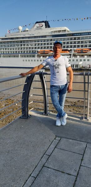  ,   Anatolii, 42 ,   ,   , c 