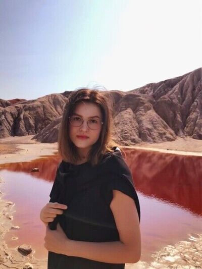  ,   Lola, 29 ,   ,   
