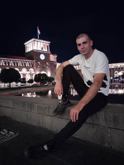  ,   Armen, 31 ,   ,   