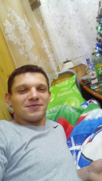  ,   Viktor, 40 ,   
