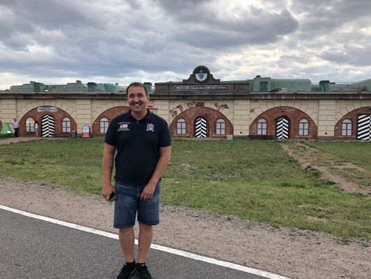  -,   Anton, 41 ,   ,   , c , 