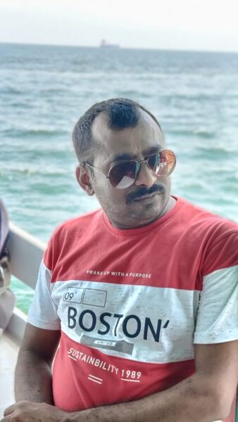  Ahmadabad,   Pravin, 37 ,   ,   , c 