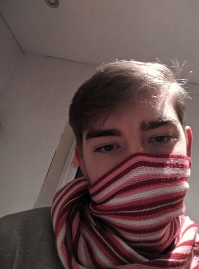  ,   Mik, 24 ,   