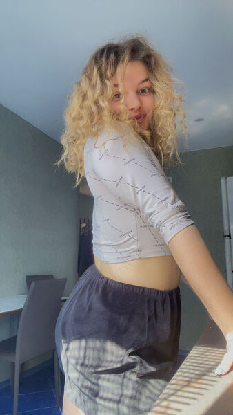  ,   Mushka, 26 ,     , c 