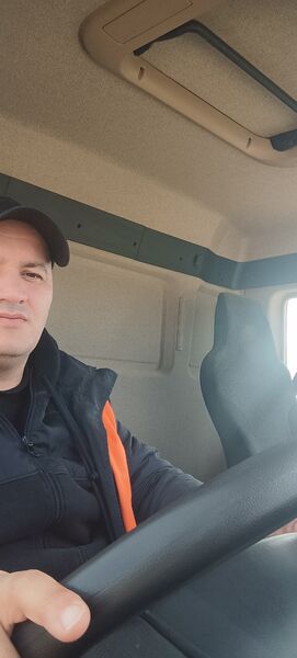  ,   Valer, 45 ,   ,   