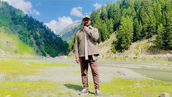  ,   Ali khan, 35 ,   ,   