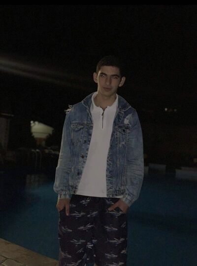  ,   Levon, 20 ,   ,   