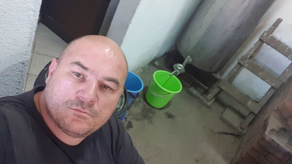  ,   Peio karadim, 48 ,     , c 