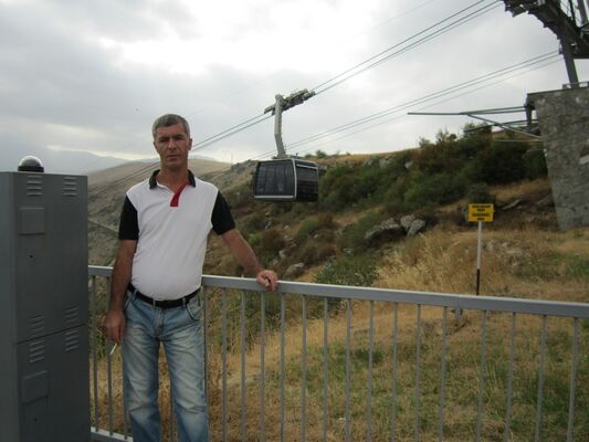  ,   Armen, 49 ,     , c 