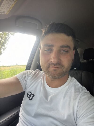  ,   Artur, 35 ,   ,   