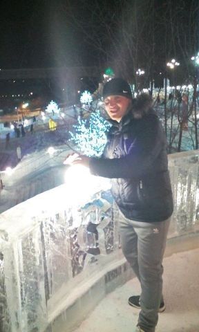  8317757  Boburbeek, 32 ,    