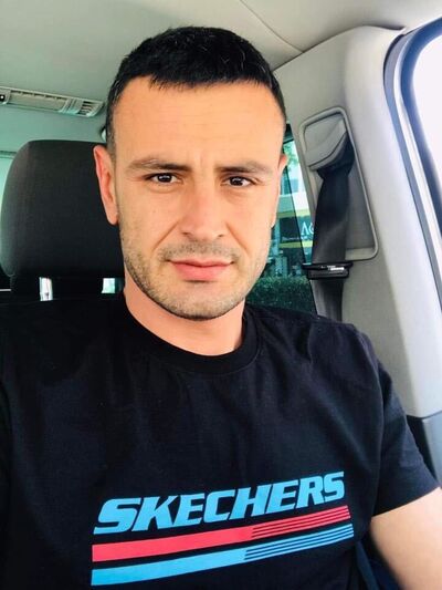  ,   Arjen, 43 ,   ,   