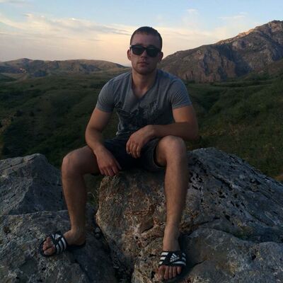  ,   Vlad, 31 ,   