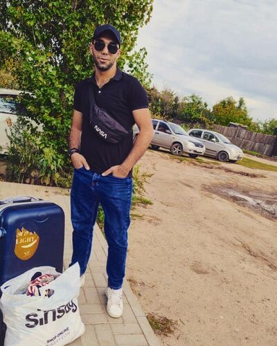  ,   Arsen, 28 ,   ,   
