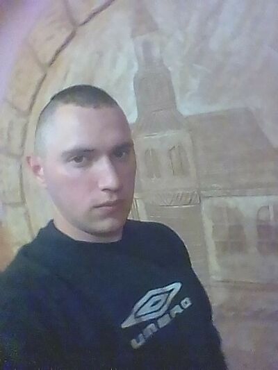  ,   Roman, 32 ,   