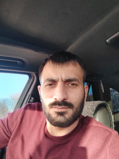  ,   Karlen, 36 ,   