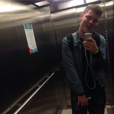  ,   Denis, 28 ,   