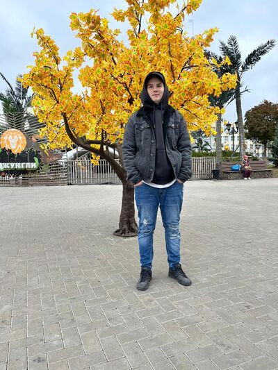  --,   , 22 ,  