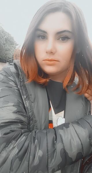  ,   Ilona, 28 ,   ,   