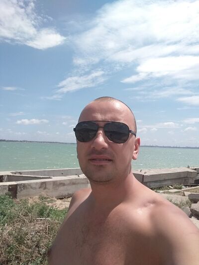 ,   Sergey, 37 ,   