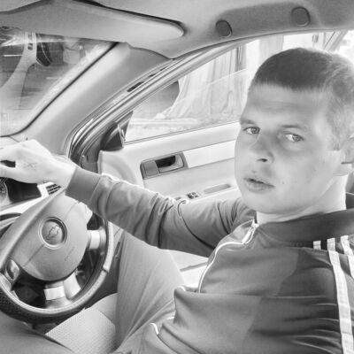  ,   Evgenii, 32 ,   ,   , c , 