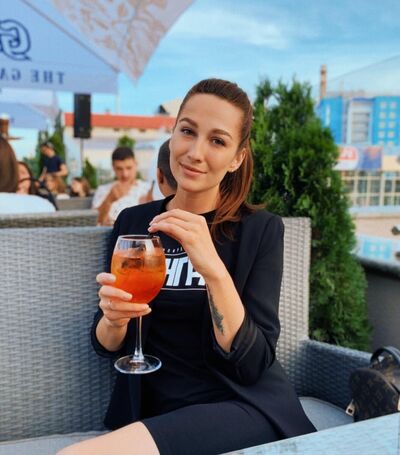  ,   Alexandra, 25 ,   ,   , c 