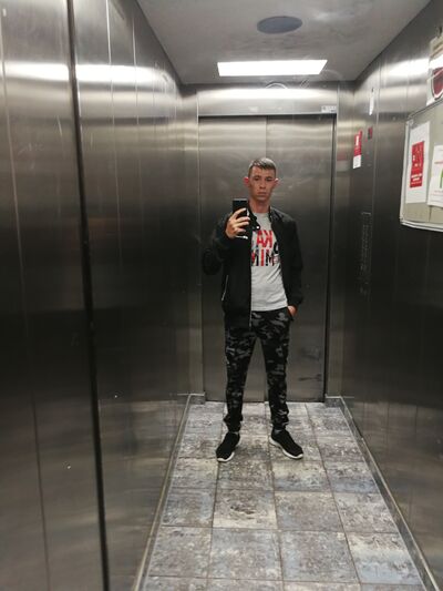  ,   Tudor, 28 ,   ,   