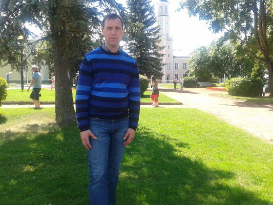  ,   Lukke , 49 ,   