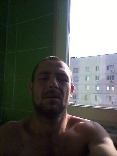  ,   Artur, 33 ,   
