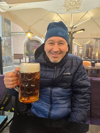  ,   Anton, 41 ,   ,   