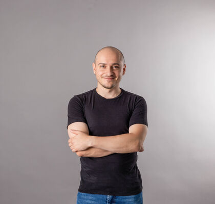  ,   Ruslan, 34 ,     