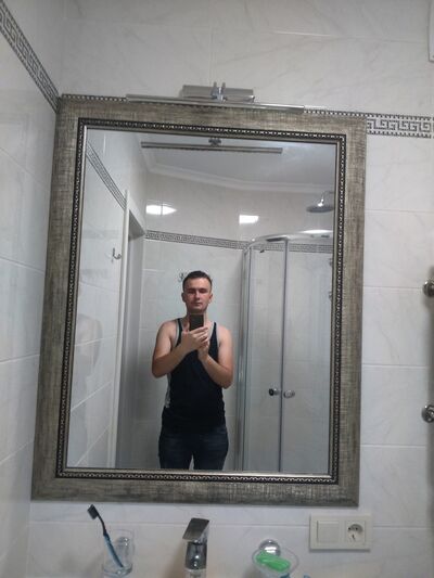  ,   Volodya, 32 ,   