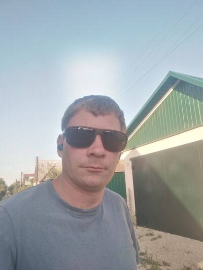  ,   Igor, 33 ,   ,   