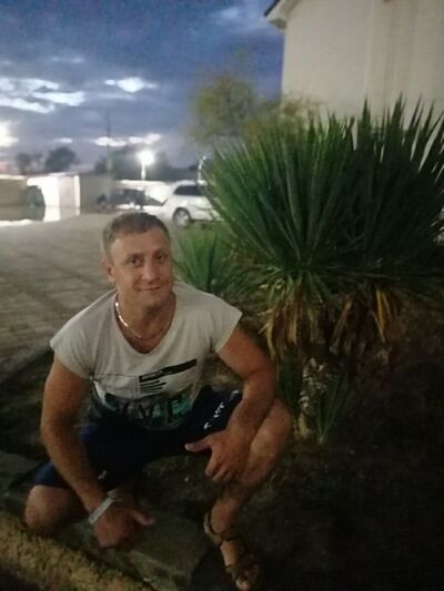  ,   Vitaly, 39 ,   c 