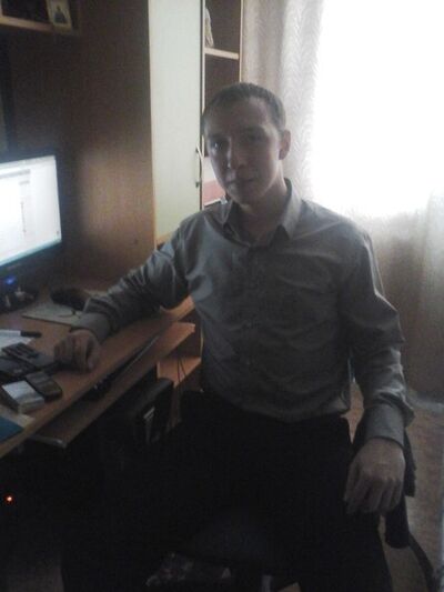  ,   Alexander, 32 ,   