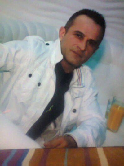  ,   Ezel, 46 ,  