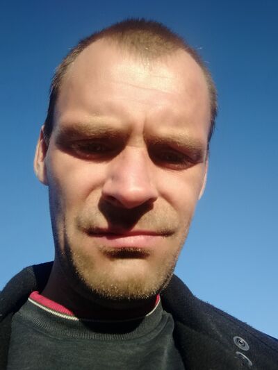 ,   Arturs, 44 ,     , c , 