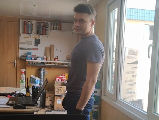  ,   Mikhail, 35 ,   ,   